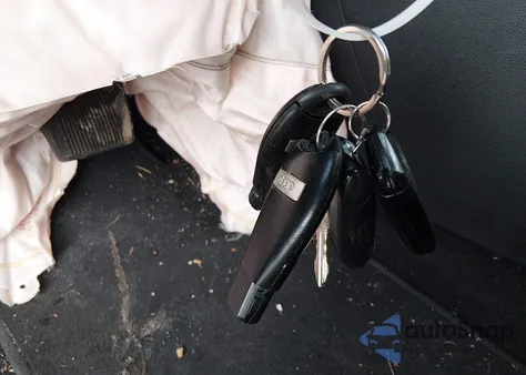 2014 Jeep Cherokee Latitude z USA, uszkodzony, nr VIN 1C4PJLCB3EW171470